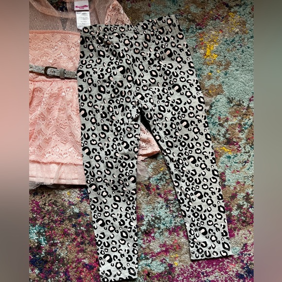 Nannette Girls 4T set, lace shirt and leggings - Picture 2 of 4